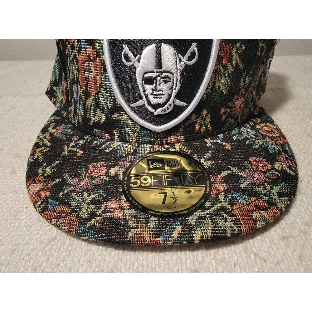 Las Vegas Raiders Hat Men Floral Corduroy 9Forty New Era Snap Back Cap 7 1/2 New